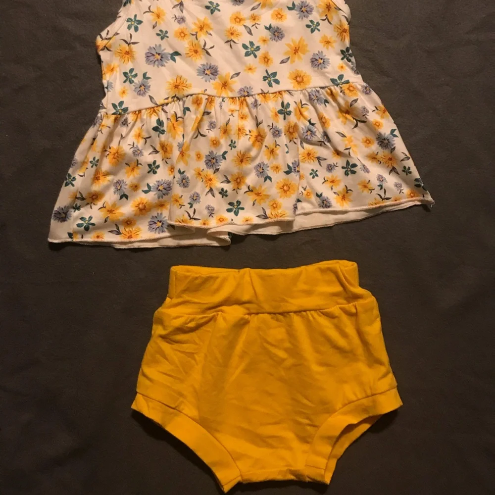 NWT Floral 6-12 Month Outfit